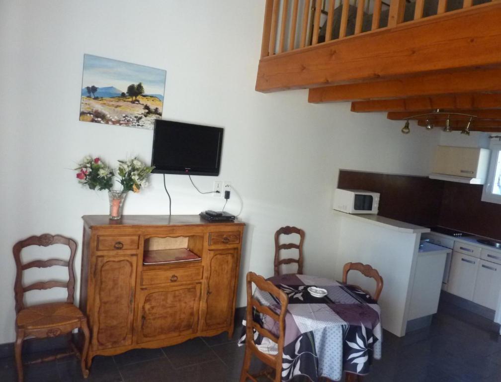 Appart'Hôtel Les Rochers Auriol Quarto foto