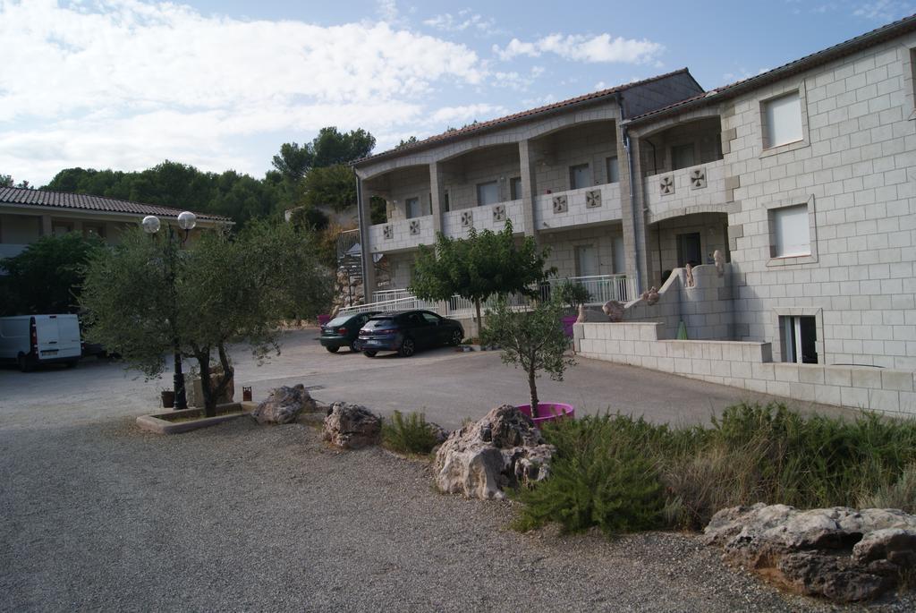 Appart'Hôtel Les Rochers Auriol Exterior foto